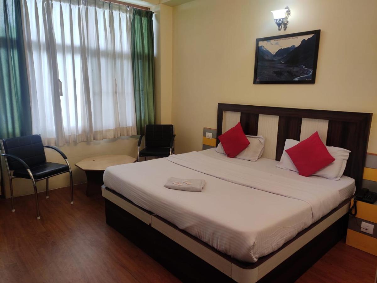 Hotel Amandeep Νταραμσάλα Εξωτερικό φωτογραφία