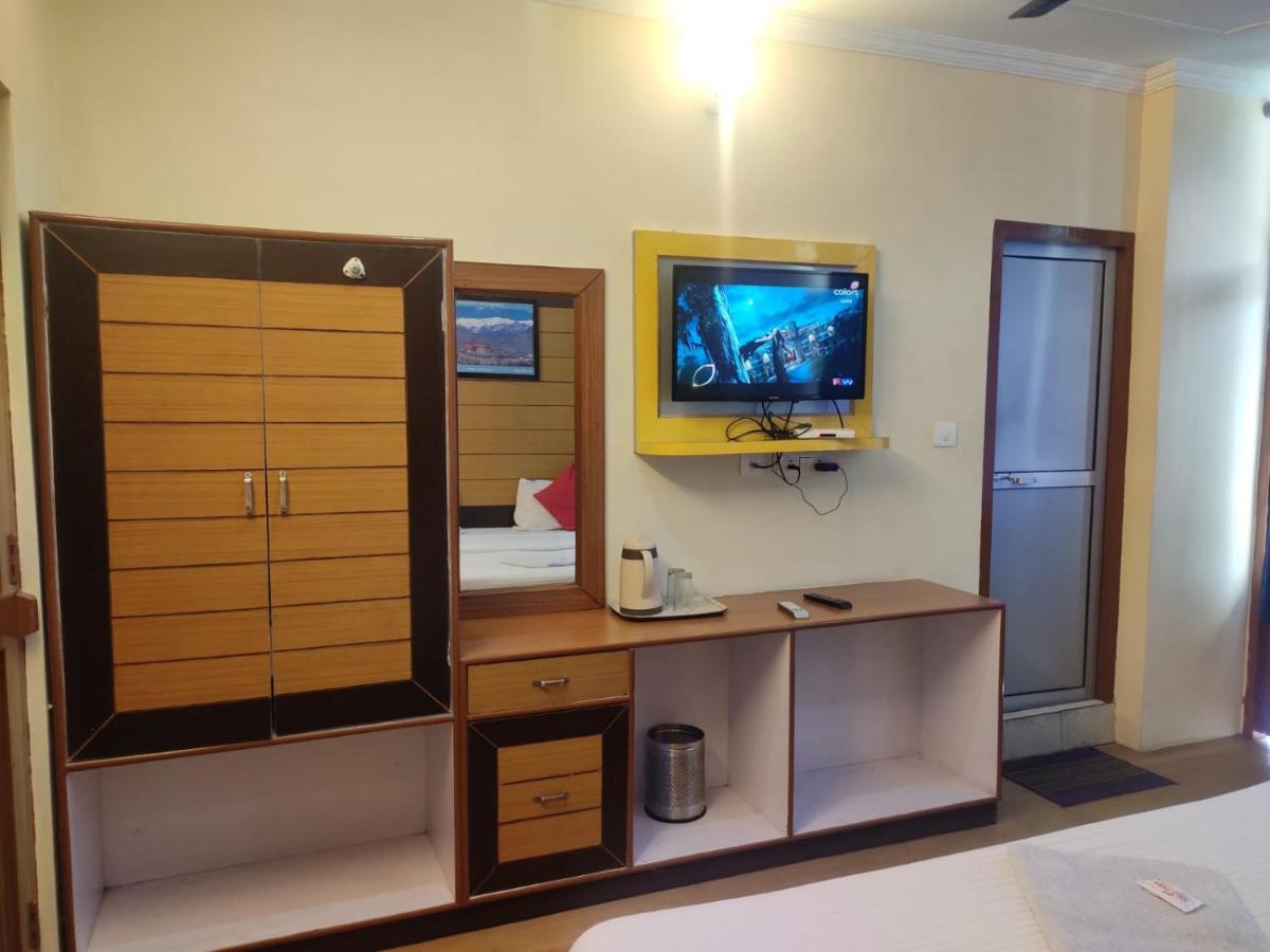 Hotel Amandeep Νταραμσάλα Εξωτερικό φωτογραφία