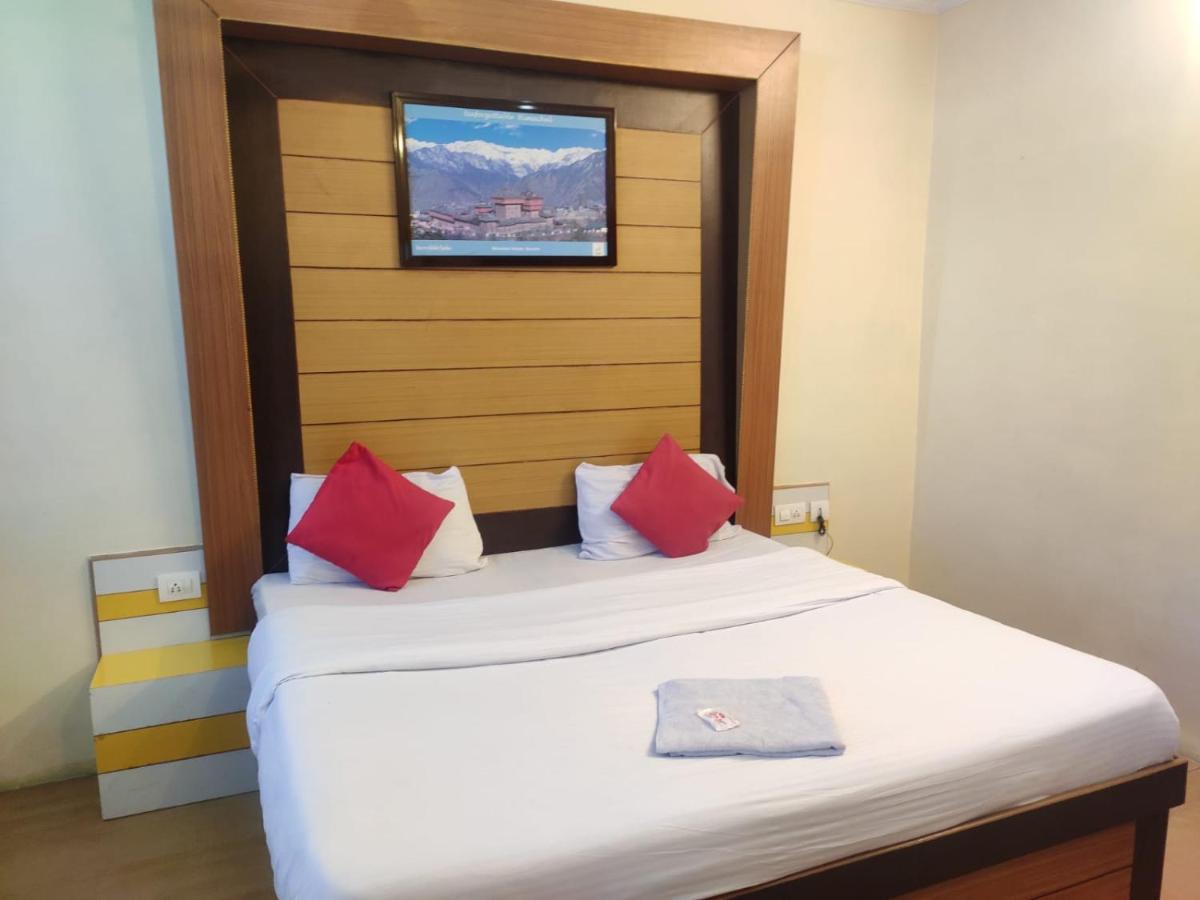 Hotel Amandeep Νταραμσάλα Εξωτερικό φωτογραφία